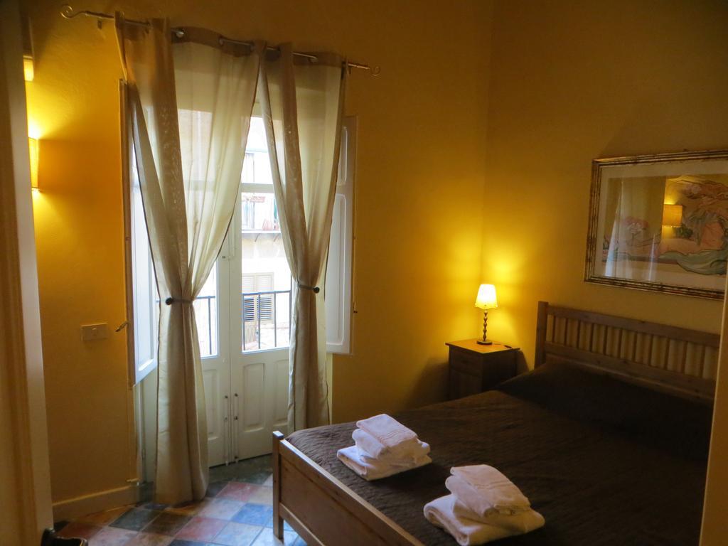 Junior Suite Cattedrale ปาแลร์โม ภายนอก รูปภาพ